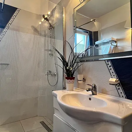 Casa Constantin Si Elena (adults Only) Vendégház 3*